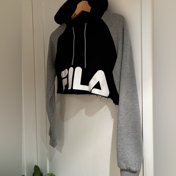 FILA Luciana Crop Cutoff Hoodie - Picture 4 of 13